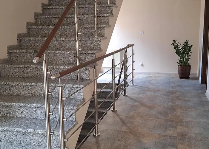 Skalnica- Z Widokiem Na Gory, Przy Szlakach * Karpacz