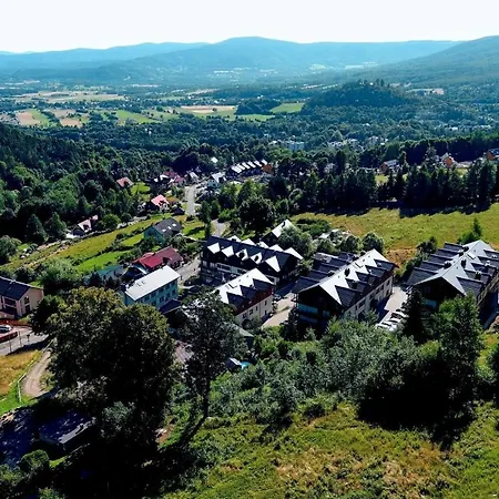 Skalnica- Z Widokiem Na Gory, Przy Szlakach *