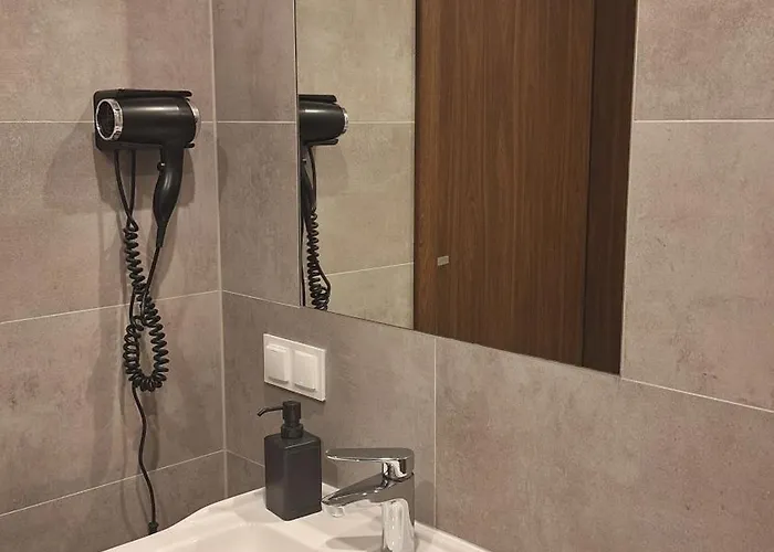 Skalnica- Z Widokiem Na Góry, Przy Szlakach Karpacz